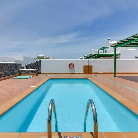 Maciot- Three-bedroom Villa Playa Blanca (Lanzarote)