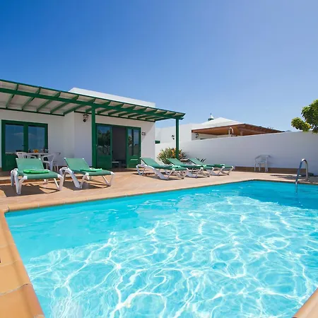 Maciot- Three-bedroom Villa *